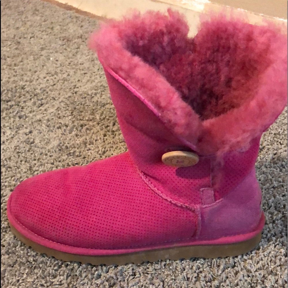 Pink ugg boots